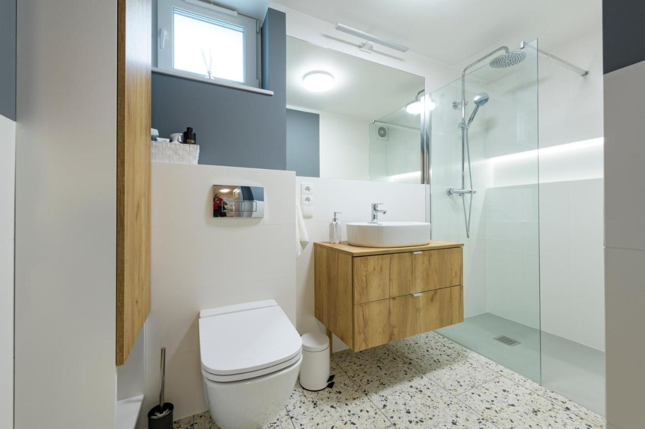 Prime Grey And Blue Apartment *
